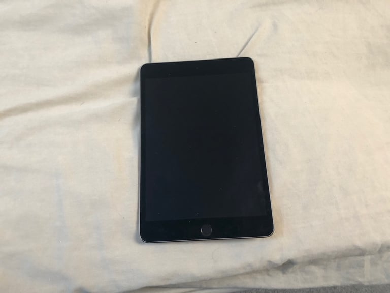 APPLE IPAD MINI 4 EXCELLENT CONDITION 