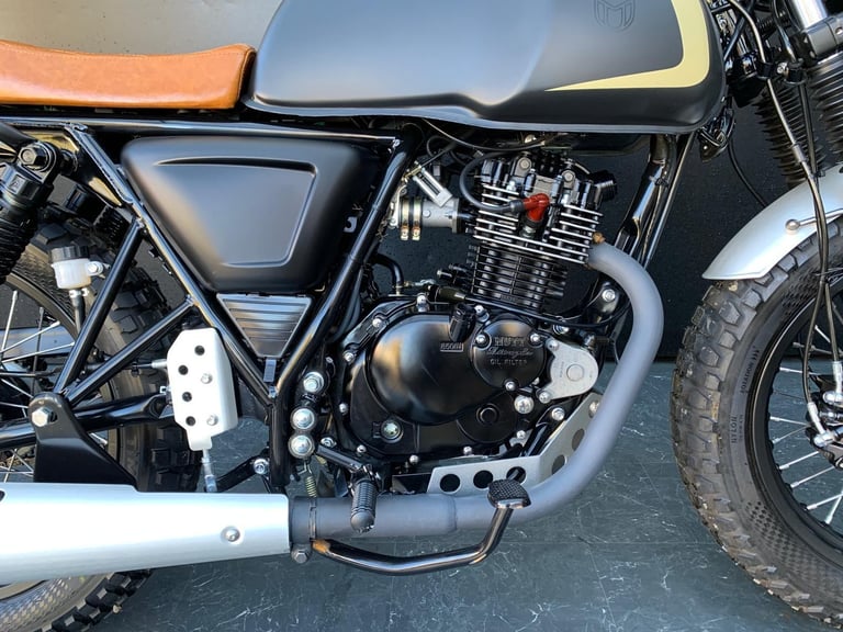 MUTT AKITA 125 LEARNER LEGAL HPI CLEAR LOW MILEAGE 1 OWNER 