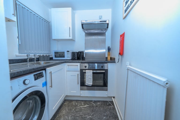 Short Term Rental Stay in Liverpool 1BR-F6