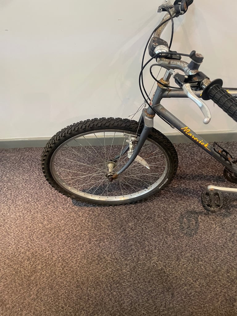 vintage 1980’s  Raleigh Maverick bike