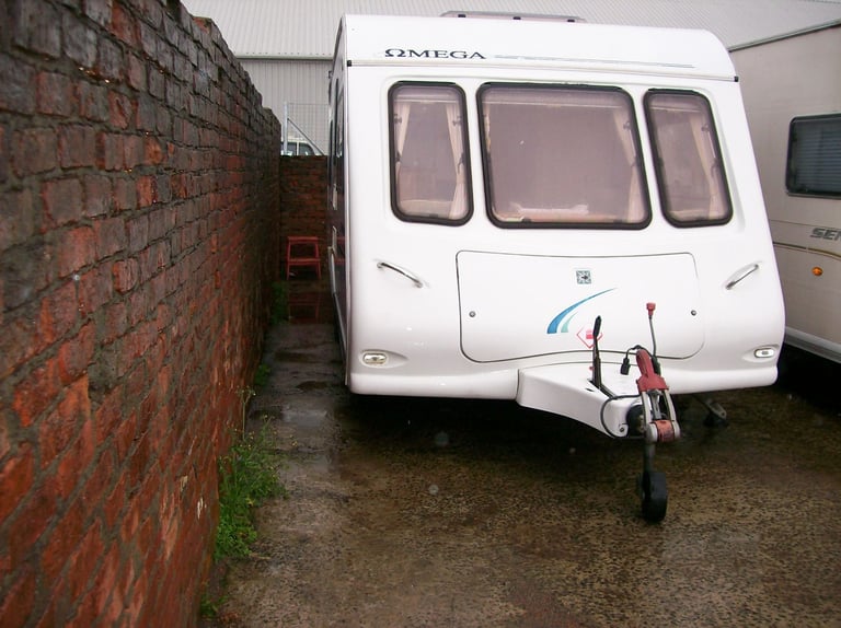 compass corona 4 berth fixed bed very good condition ready to go 