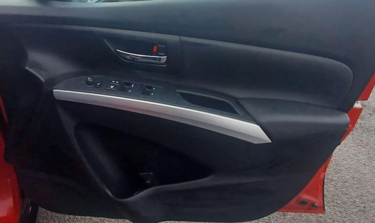 2013 Suzuki SX4 S-Cross 1.6 DDiS SZ5 ALLGRIP Euro 5 (s/s) 5dr HATCHBACK Diesel Manual