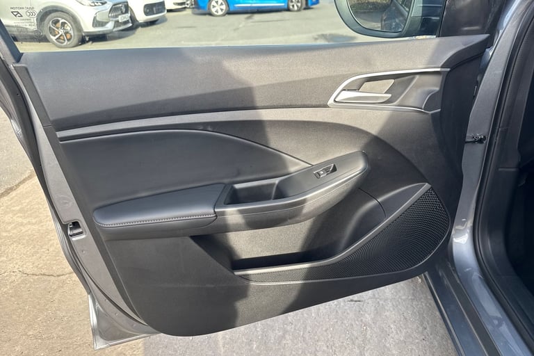 2025 MG MG3 105243 Hatchback Hybrid Automatic