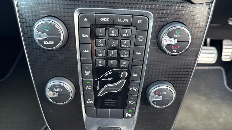 2019 Volvo V40 1.5 T3 R-Design Edition Hatchback 5dr Petrol Auto Euro 6 (s/s) (152 ps) Hatchback ...