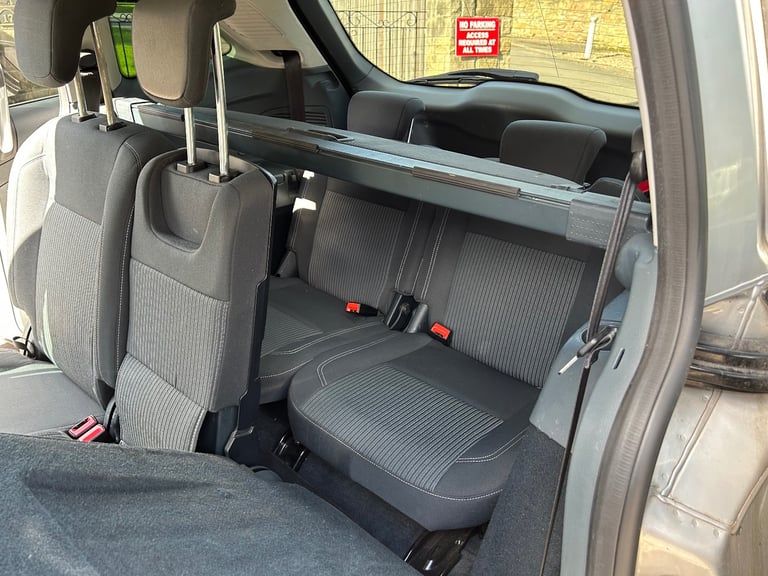 2012 (61) FORD GRAND C-MAX 1.6 TDCI TITANIUM   7 SEATER