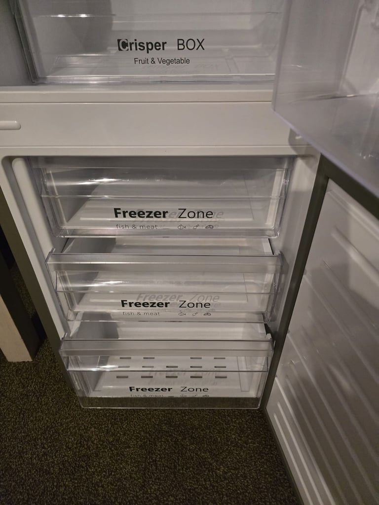 Fridge freezer Russel Hobbs