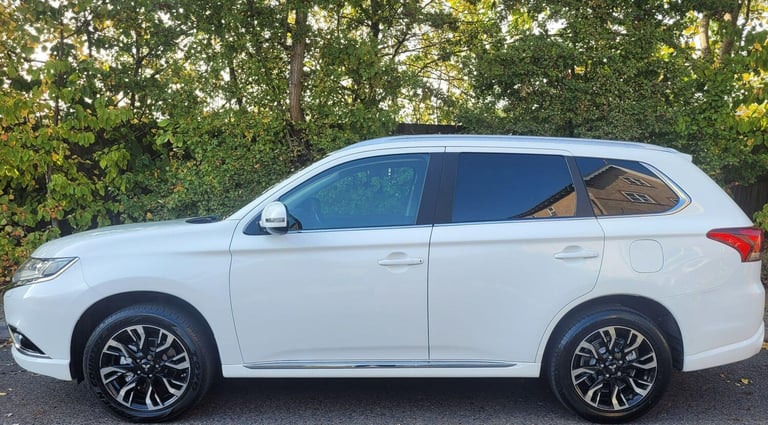  Mitsubishi Outlander 2.0h 12kWh GX3h CVT 4WD Euro 6 (s/s) 5dr Petrol/Electric Hybrid Automatic