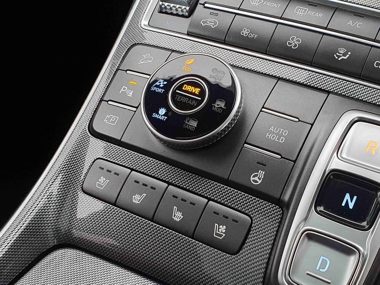 2022 Hyundai Santa Fe 1.6 TGDi Hybrid Ultimate 5dr 4WD Auto Estate Hybrid Automatic