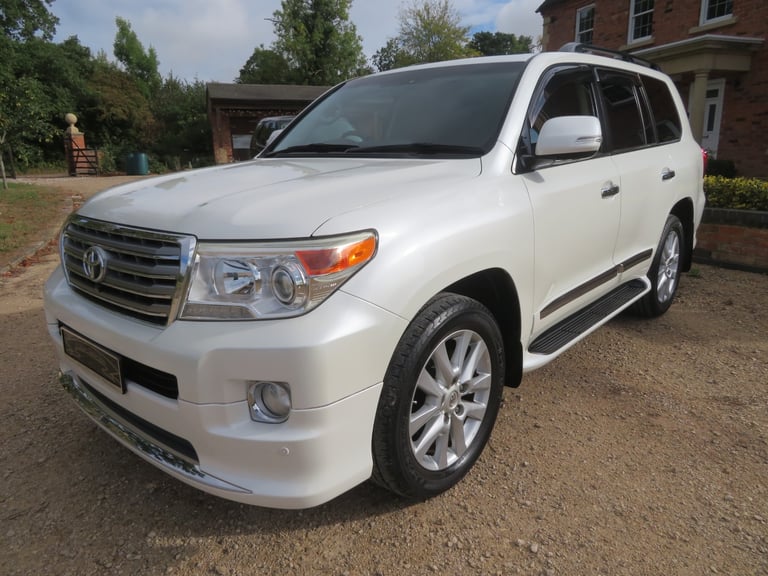2014 Toyota Landcruiser Amazon ZX 4.6 V8 Petrol 8 Seater 4x4 Petrol Automatic