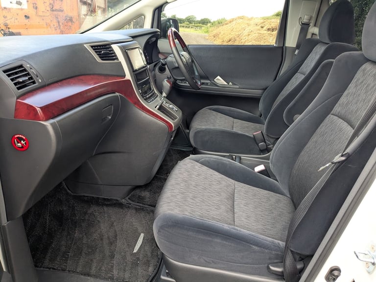 2008 Toyota Alphard 3.5 V6 twin sunroofs cruise control  Petrol