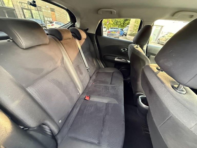 2012 Nissan Juke 1.6 Acenta 5dr [Premium Pack] HATCHBACK PETROL Manual