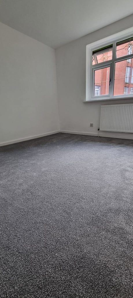 Fully Renovated 3-Bedroom Semi in Chadderton – Available Immediately