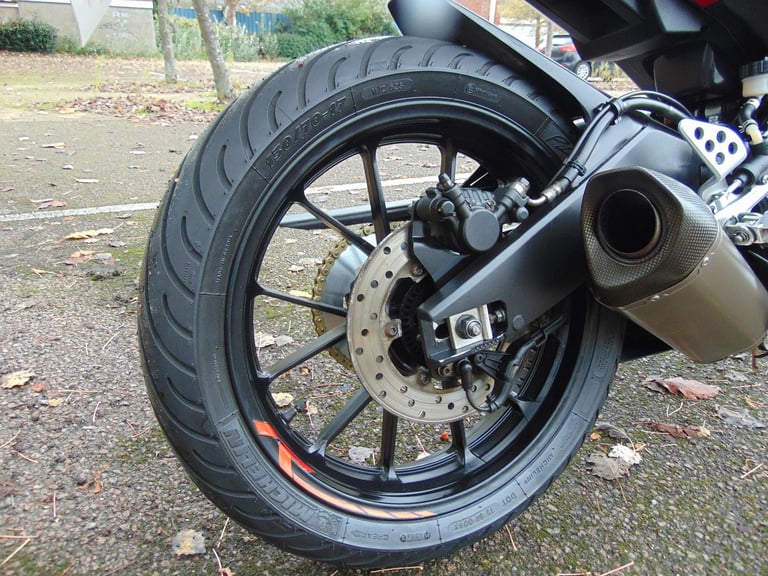 Yamaha YZFR125 ABS 2016 Supersport full power learner 125 Akrapovic Exaust FSH 