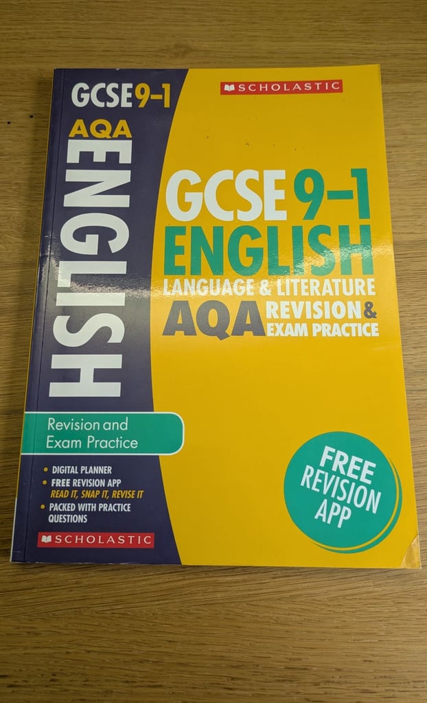 Scholastic AQA GCSE English Language & English Literature Revision Guide