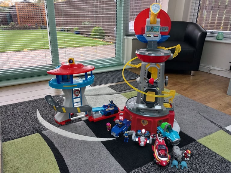 Mighty pups paw patrol tower & Paw patrol lookout tower plus vehicles 