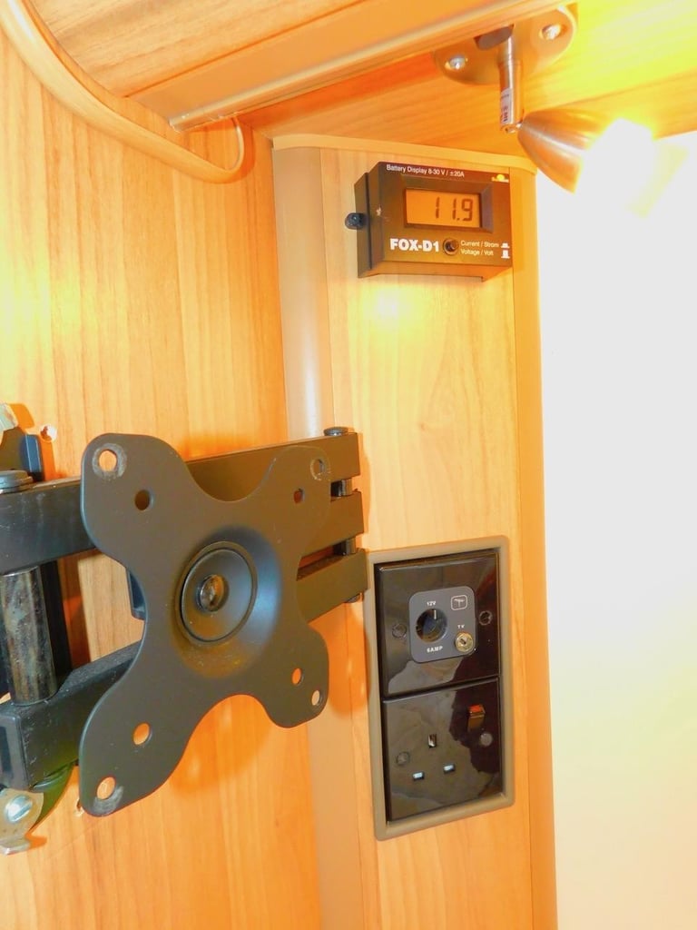 Bailey 625 Approach SE. Peugeot 2.2 Hdi Luxury 2 Berth Motorhome for Sale