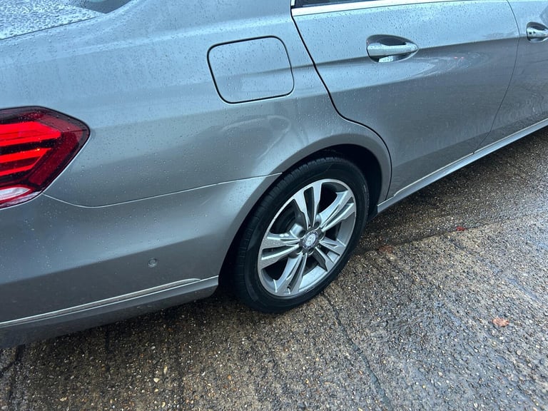 2013 Mercedes-Benz E Class E300 BlueTEC Hybrid SE 4dr 7G-Tronic SALOON DIESEL/ELECTRIC Automatic