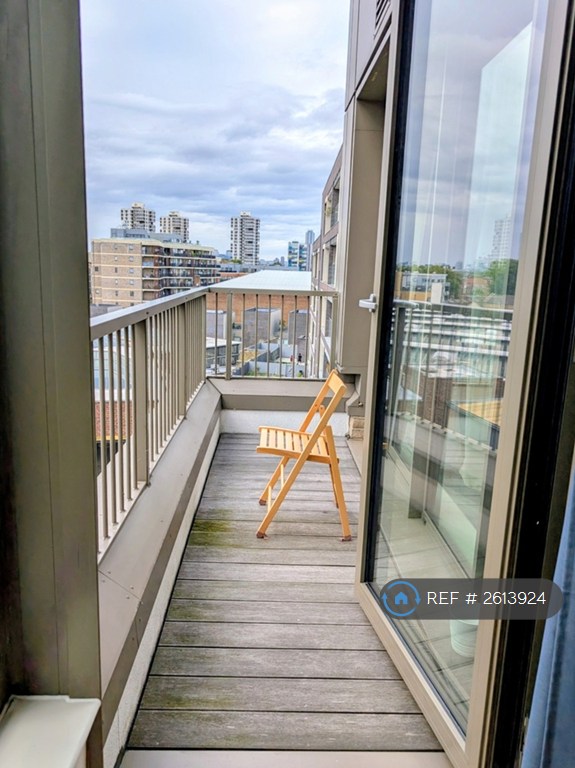 2 bedroom flat in Camberwell Passage, London, SE5 (2 bed) (#2613924)