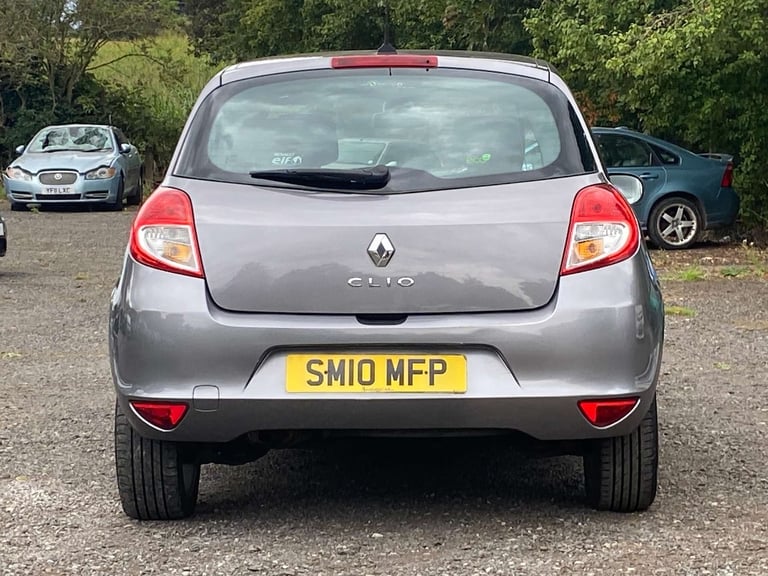 2010 Renault Clio 1.1 Clio Dynamique TomTom 16V 3dr Hatchback Petrol Manual