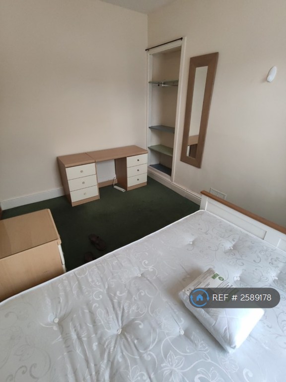 1 bedroom in Phillips Parade, Swansea, SA1 (#2589178)