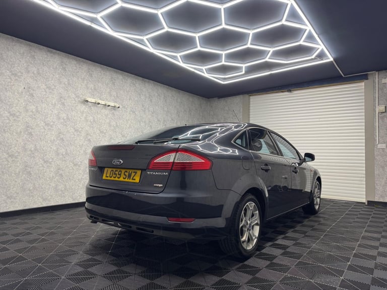 2010 Ford Mondeo 2.0 TDCi Titanium 5dr HATCHBACK Diesel Automatic