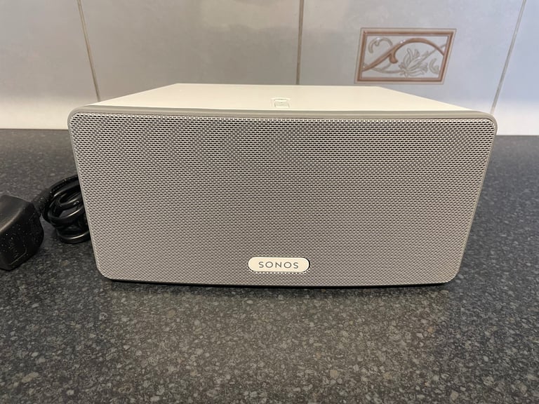 Stereo pair of Sonos play 3