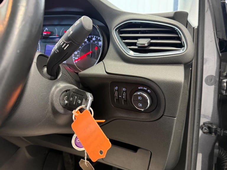 2018 Vauxhall Grandland X 1.2 Turbo SE Euro 6 (s/s) 5dr HATCHBACK Petrol Manual