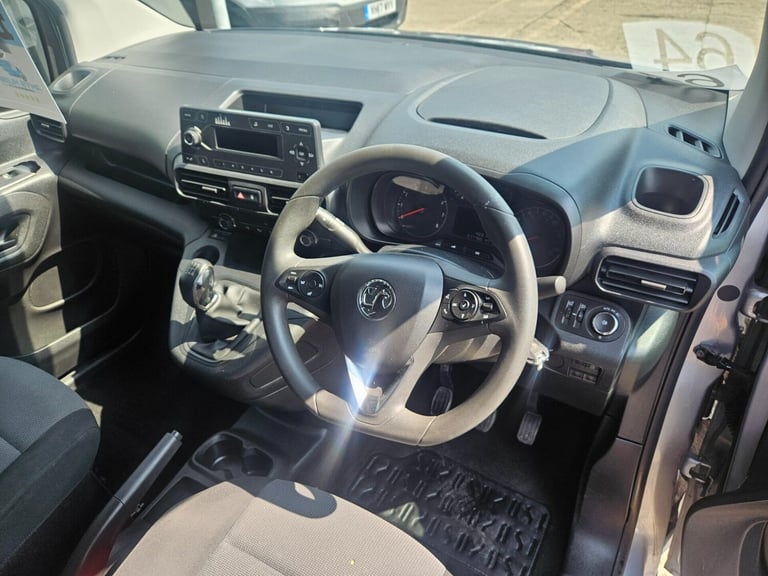 2020 Vauxhall Combo L1H1 2300 SPORTIVE S/S Panel Van Diesel Manual