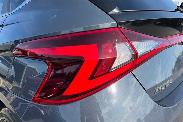2022 Hyundai i20 1.0 T-GDi MHEV Premium Hatchback 5dr Petrol Hybrid DCT Euro 6 (s/s) (100 ps Hatc...