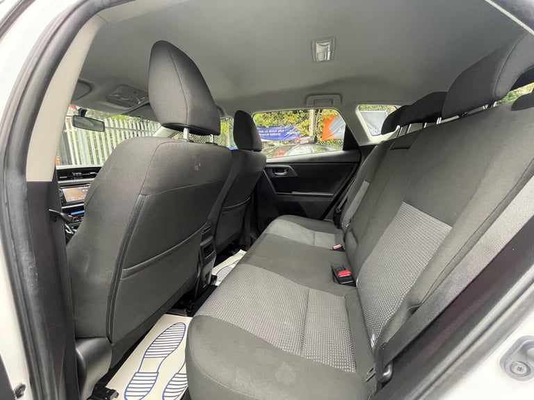 2013 Toyota Auris 1.8 VVT-h Icon CVT Euro 5 (s/s) 5dr HATCHBACK Petrol/Electric Hybrid Automatic