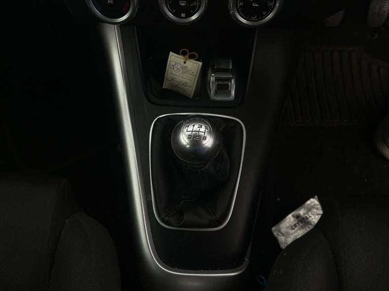 2012 Alfa Romeo Giulietta 1.4 TB Turismo Hatchback 5dr Petrol Manual Euro 5 (s/s) (120 bhp) Hatch...