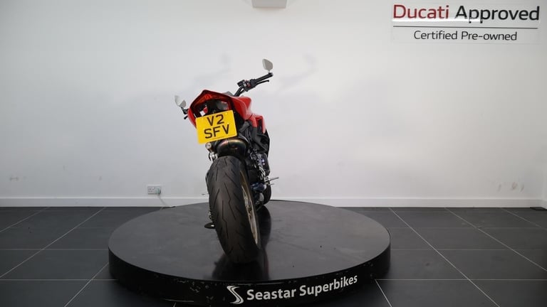DUCATI STREETFIGHTER V2 - 2022 - 3800 MILES