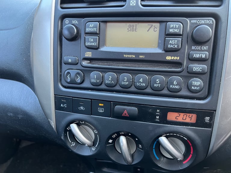 2005 TOYOTA RAV-4 2.0 XT3 VVT-I PETROL MANUAL 5 DOORS BLACK