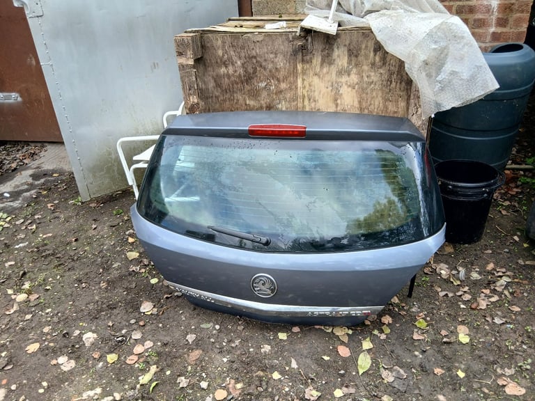 Vauxhall Astra H Bootlid/ Tailgate in grey 