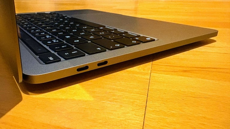 13-inch MacBook Pro (Late 2020) M1, 8GB RAM, 256GB storage (Space Grey) - excellent condition