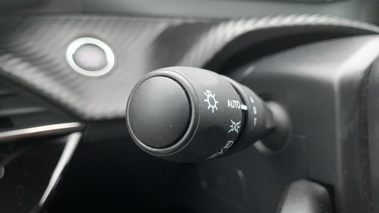 2024 Peugeot 2008 54kWh Active SUV 5dr Electric Auto (7kW Charger) (156 ps) SUV Electric Automatic