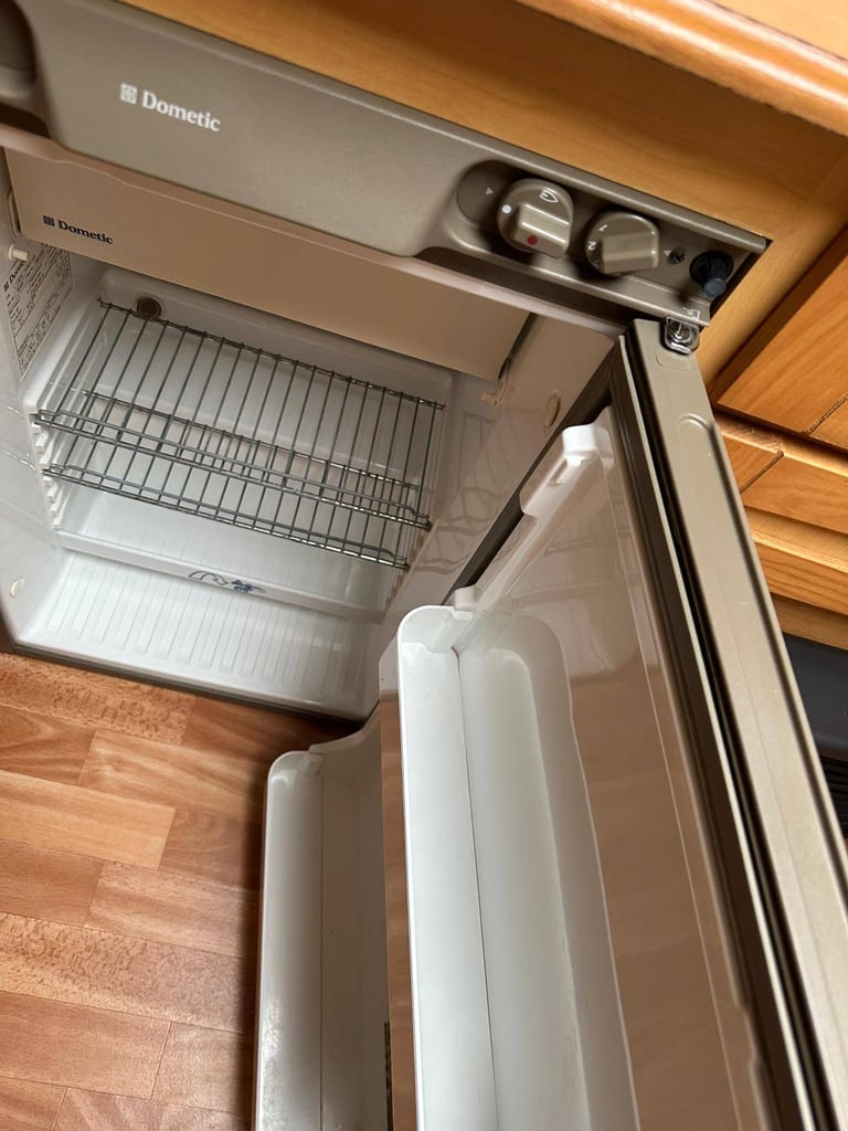 2005 Elddis Xscape 482/ 2 berth