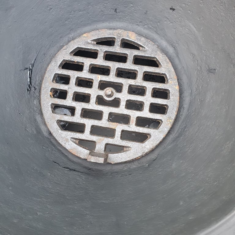 Pot belly cast iron stove 