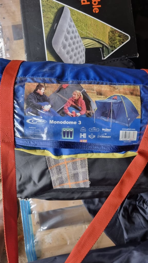 image for 4 tents and 7 chairs 