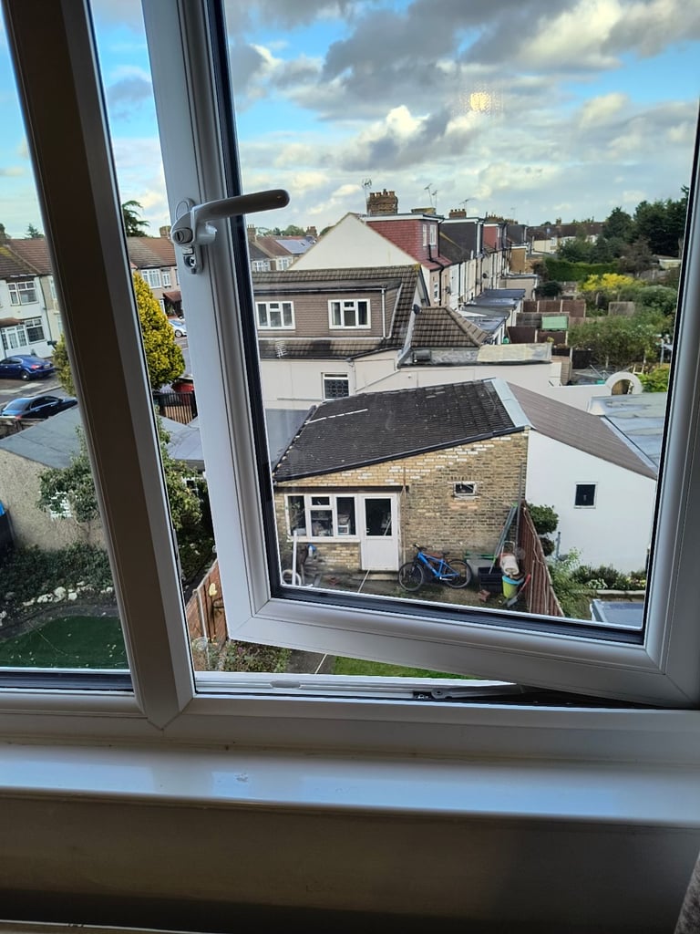 Big Loft room with built in toilet bath 