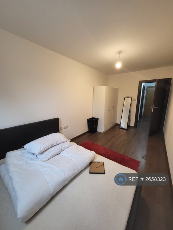 2 bedroom flat in Solihull Heights, Birmingham, B26 (2 bed) (#2658323)