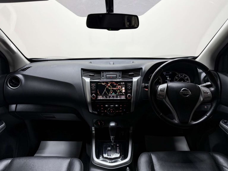 2020 Nissan Navara Double Cab Pick Up Tekna 2.3dCi 190 TT 4WD Auto PICK UP DIESEL Automatic