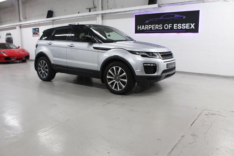 image for 2018 Land Rover Range Rover Evoque 2.0 TD4 SE Tech Auto 4WD Euro 6 (s/s) 5dr ESTATE Diesel Automatic