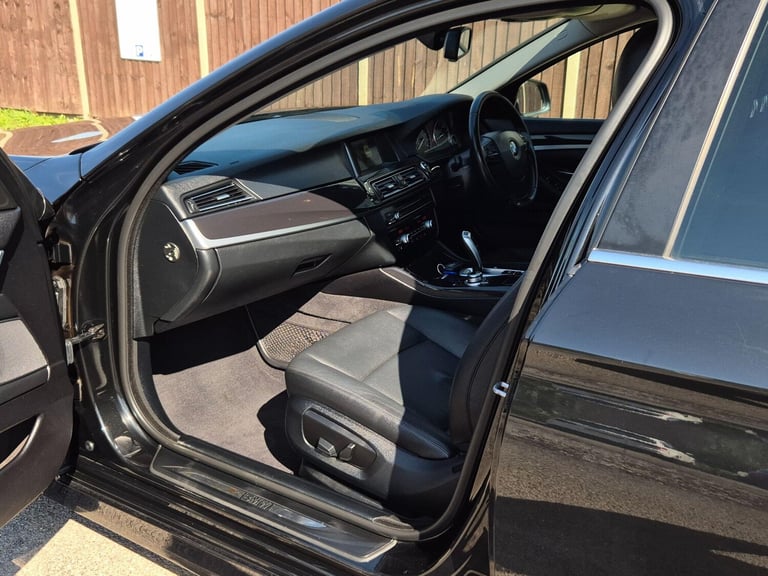 2015 BMW 5 Series 2.0 520i SE Auto Euro 6 (s/s) 4dr SALOON Petrol Automatic