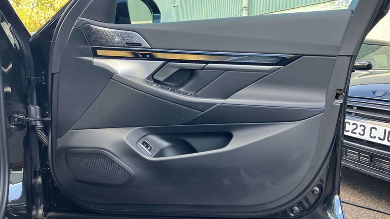 2025 BMW i5 250kW eDrive40 M Sport 84kWh 5dr Auto Estate Electric Automatic