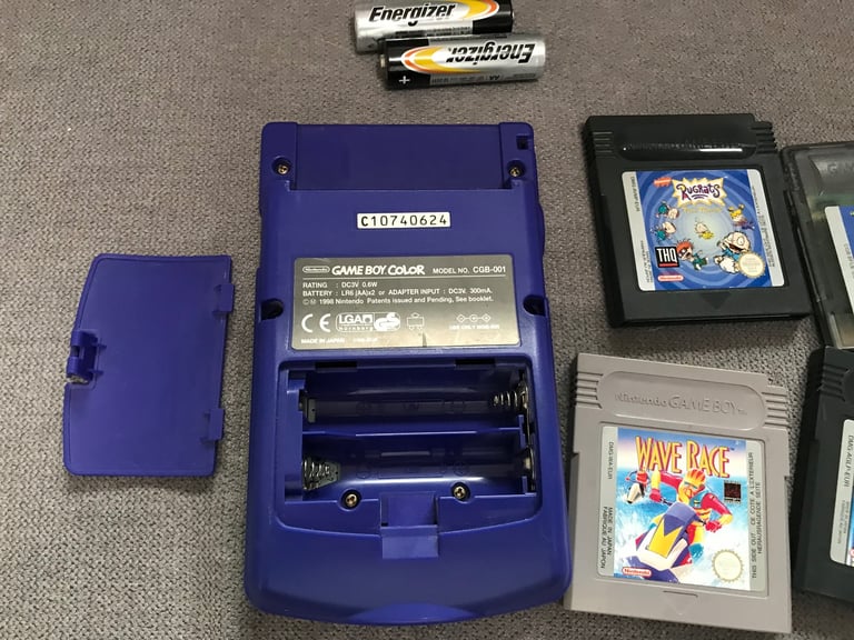 Game Boy Color Console, Grape, /Purple Mint condition with 4 games
