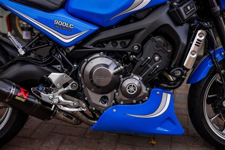 Yamaha XSR900 LOW MILES ! RD FAIRINGS ! AKRO ! STUNNING