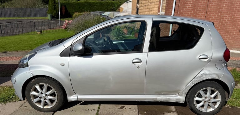 Toyota, AYGO, Hatchback, 2008, Manual, 998 (cc), 5 doors