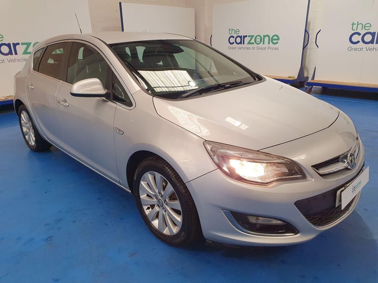 2012 Vauxhall Astra 2.0 CDTi 16V ecoFLEX SE [165] 5dr HATCHBACK DIESEL Manual