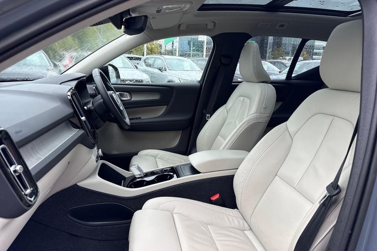 2022 Volvo XC40 2.0 B4 MHEV Ultimate SUV 5dr Petrol Hybrid DCT Auto Euro 6 (s/s) (197 ps) ESTATE ...